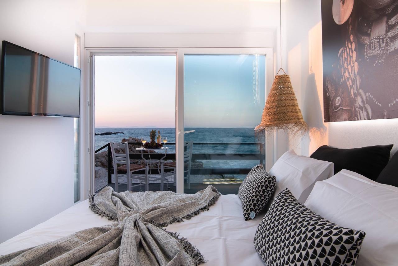 Portara Seaside Luxury Suites Naxos City Exterior photo